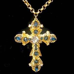 Exquiste Vintage Miriam Haskell Cross Necklace